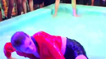 Kia Winston vs. Anita Queen Screencap 23 on sinx.preview.netperv.com