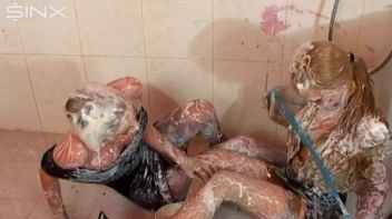 Wet and Messy Blondes Get Doused In Paint Screencap 49 on sinx.preview.netperv.com