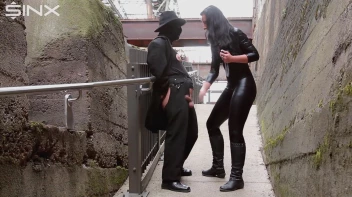 CBT und Nippelspiele im Freien Screencap 38 on sinx.preview.netperv.com