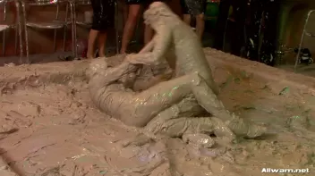 All Out Brawl Screencap 63 on sinx.preview.netperv.com