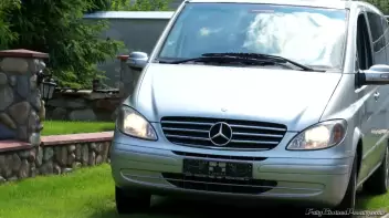 Bring The Champagne And They Bring The Piss Screencap 3 on sinx.preview.netperv.com