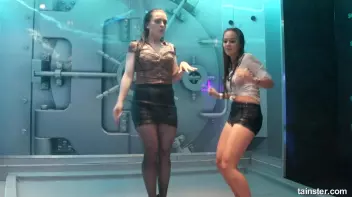 Wet and crazy amateur girls  Screencap 66 on sinx.preview.netperv.com