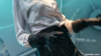 Wet and crazy amateur girls  Screencap 7 on sinx.preview.netperv.com