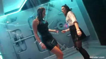 Wet and crazy amateur girls  Screencap 73 on sinx.preview.netperv.com