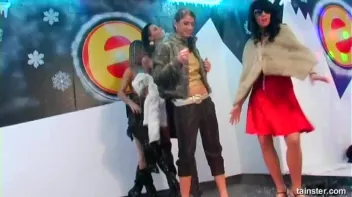 Pussy Blizzard Part 3 - Shower Cam Screencap 54 on sinx.preview.netperv.com