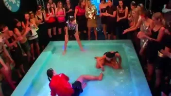 Kia Winston vs. Anita Queen Screencap 51 on sinx.preview.netperv.com