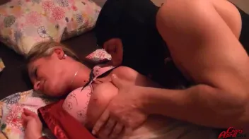 A Very Welcome Home Invader Screencap 22 on sinx.preview.netperv.com