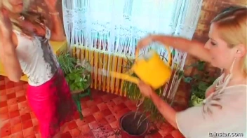 Good Old Fashioned Girlie Mudfight Screencap 28 on sinx.preview.netperv.com