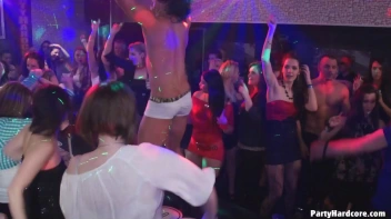 Party Hardcore Vol. 71 Part 3 - Cam 4 Screencap 37 on sinx.preview.netperv.com