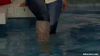 Captive Wetlook Fun Screencap 25 on sinx.preview.netperv.com