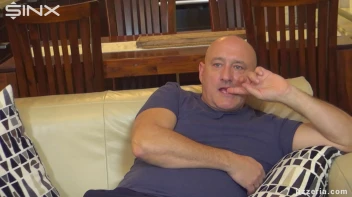 Desperate to Give Him A Blowjob Screencap 1 on sinx.preview.netperv.com