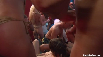 Bikini Beach Balls Part 3 - Cam 3 Screencap 46 on sinx.preview.netperv.com