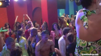 Bikini Beach Balls Part 3 - Cam 3 Screencap 50 on sinx.preview.netperv.com