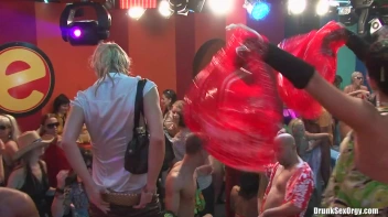 Bikini Beach Balls Part 3 - Cam 3 Screencap 72 on sinx.preview.netperv.com