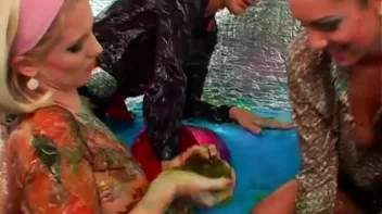 Fully Clothed Jell-O Nastiness Screencap 114 on sinx.preview.netperv.com