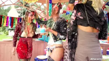 Birthday Party Messacre Screencap 43 on sinx.preview.netperv.com