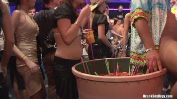 Bikini Beach Balls Part 4 - Cam 2 Screencap 15 on sinx.preview.netperv.com