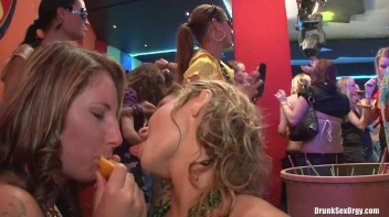 Bikini Beach Balls Part 4 - Cam 2 Screencap 4 on sinx.preview.netperv.com