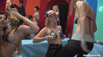 Bikini Beach Balls Part 4 - Cam 2 Screencap 45 on sinx.preview.netperv.com