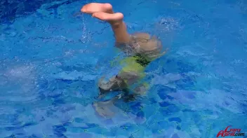 Leony The Wetlook Wonder Screencap 65 on sinx.preview.netperv.com