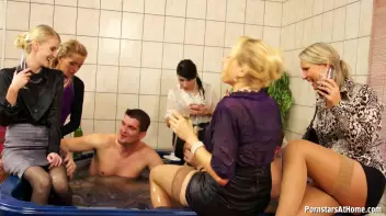 Jacuzzi Floozies Part 1 Screencap 14 on sinx.preview.netperv.com