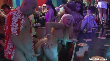 Bikini Beach Balls Part 3 - Main Edit Screencap 19 on sinx.preview.netperv.com