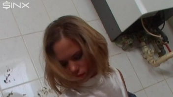 Mud Covered Hottie Rinses Off In Shower Screencap 13 on sinx.preview.netperv.com