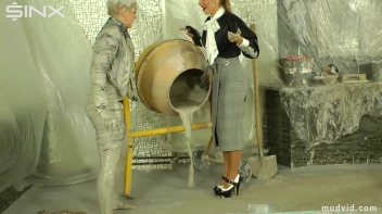 Bitch boss lady and her assistant in a messy catfight Screencap 2 on sinx.preview.netperv.com