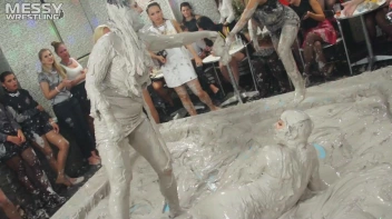 Messy Wrestling: Valentina Ross The Boss Throws Down In The Mud In Style!! Screencap 51 on sinx.preview.netperv.com