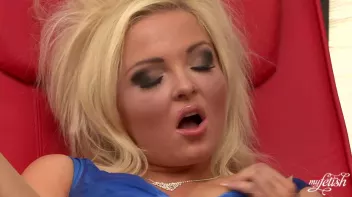 Gelled Up Glamour Babes Screencap 25 on sinx.preview.netperv.com