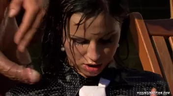 Pissaholics In Paradise Screencap 114 on sinx.preview.netperv.com