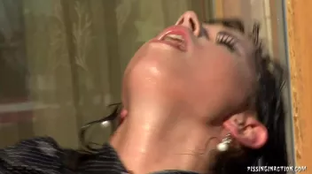 Pissaholics In Paradise Screencap 82 on sinx.preview.netperv.com