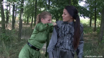 Feisty Twins Catfight In The Woods Screencap 10 on sinx.preview.netperv.com