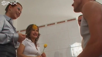 Piss Fuck Fun For Foursome In Bathtub Screencap 1 on sinx.preview.netperv.com