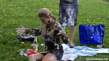 Eurobabes Know How To Have A Picnic Screencap 54 on sinx.preview.netperv.com