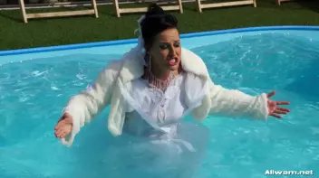 Wedding Day Wetlook Disaster Screencap 17 on sinx.preview.netperv.com