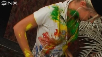 Wet And Messy Paint Play With Sexy Blonde Screencap 41 on sinx.preview.netperv.com