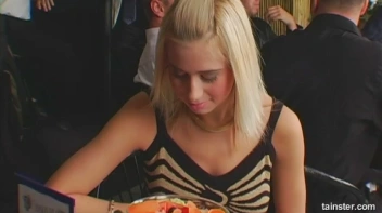 Pissy Pussy Pie Screencap 9 on sinx.preview.netperv.com