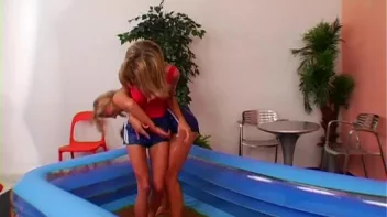 Sexy Bitches Club Gets Oily Screencap 14 on sinx.preview.netperv.com