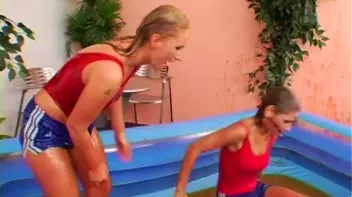 Sexy Bitches Club Gets Oily Screencap 77 on sinx.preview.netperv.com