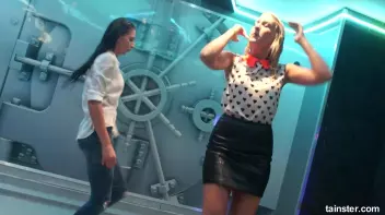 A new year with new wet amateur girls Screencap 44 on sinx.preview.netperv.com