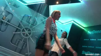 A new year with new wet amateur girls Screencap 56 on sinx.preview.netperv.com