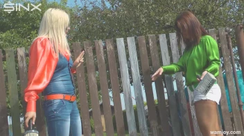 Catfight Turns Messy As Best Friends Get Painted - Cam 2 Screencap 9 on sinx.preview.netperv.com