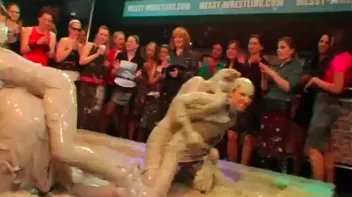 Dionne Darling vs. Christina Lee Screencap 85 on sinx.preview.netperv.com