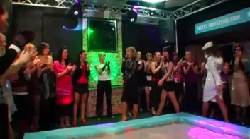 Dionne Darling vs. Christina Lee Screencap 1 on sinx.preview.netperv.com