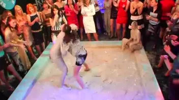 Dionne Darling vs. Christina Lee Screencap 79 on sinx.preview.netperv.com