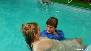 Soaked Wetlook Lovers Screencap 60 on sinx.preview.netperv.com