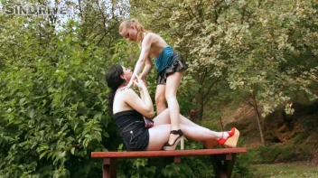 Pretty Pantiless Peeing Babes In The Park Screencap 40 on sinx.preview.netperv.com