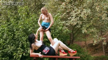 Pretty Pantiless Peeing Babes In The Park Screencap 41 on sinx.preview.netperv.com