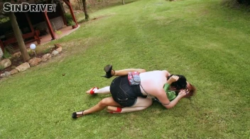 Pretty Pantiless Peeing Babes In The Park Screencap 70 on sinx.preview.netperv.com